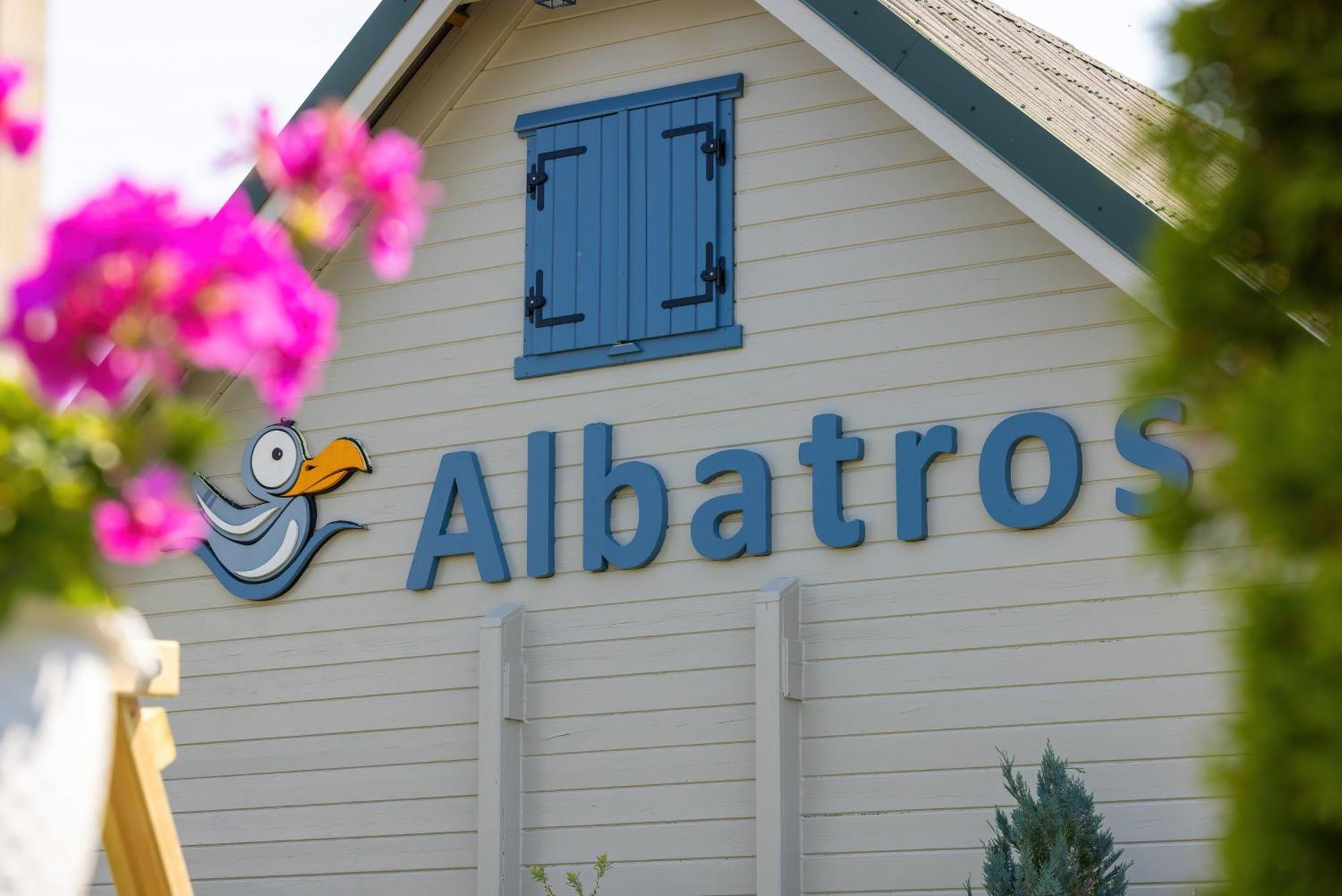 Domki Letniskowe Albatros Rewal Esterno foto
