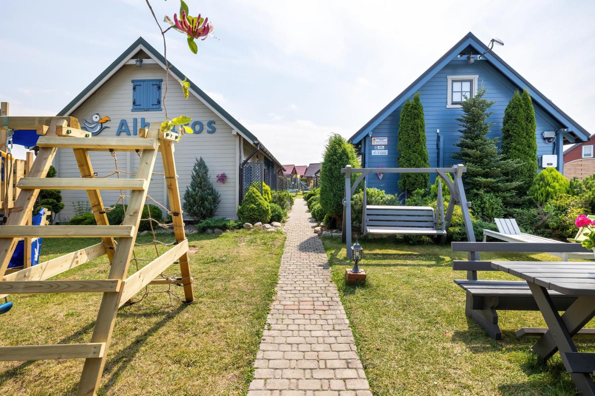 Domki Letniskowe Albatros Rewal Esterno foto